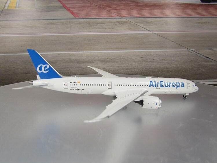 1/400 scale AirEuropa 787-9 Reg No.EC-MSZ