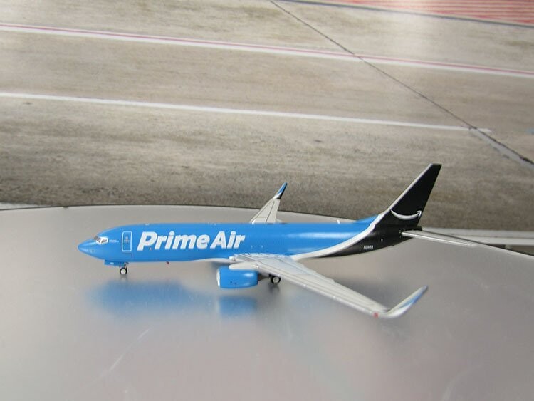 1/400 scale Prime Air 737-800 Reg No. N5113A