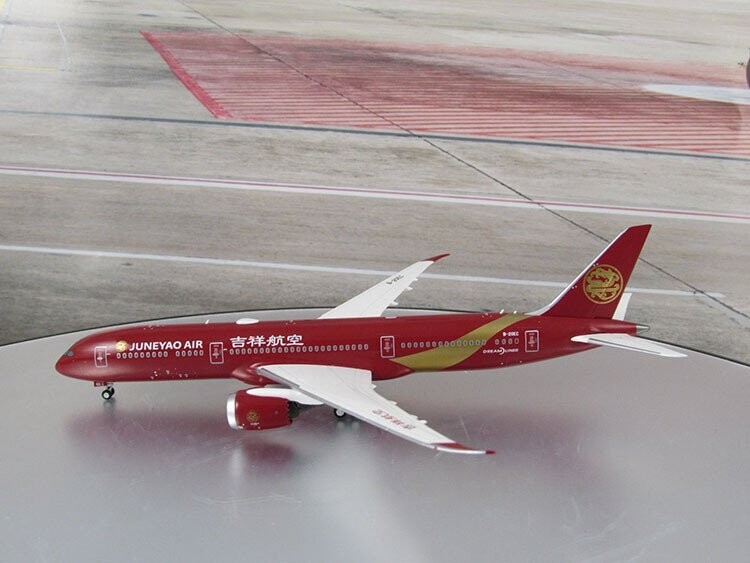 1/400 scale Juneyao Air 787-9 Reg No. B-20EC