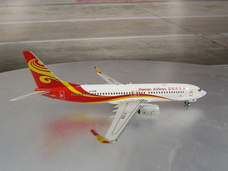 1/400 scale Hainan Airlines 737-800 (ltd to 200 pcs) Reg No. B-5581