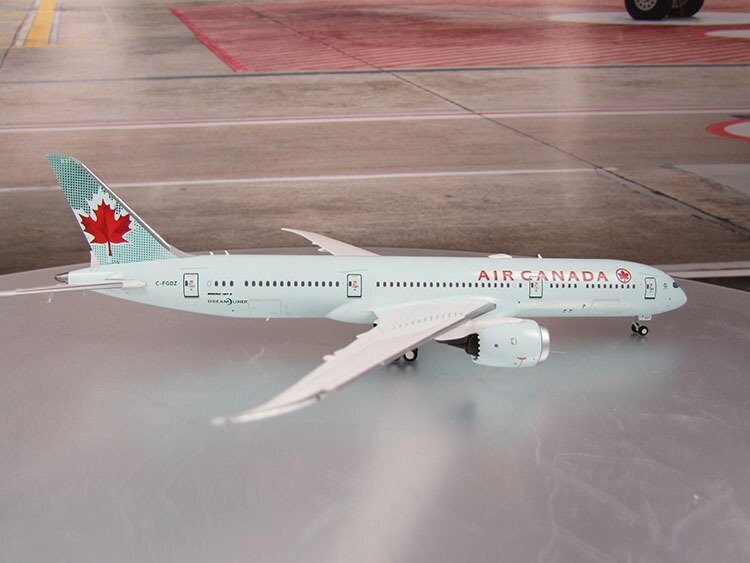 1/400 scale Air Canada 787-9 Green Livery Reg No. C-FGDZ