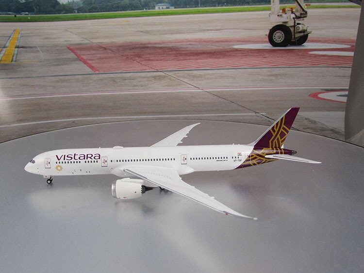 1/400 scale Vistara 787-9 Reg No. VT-TSF