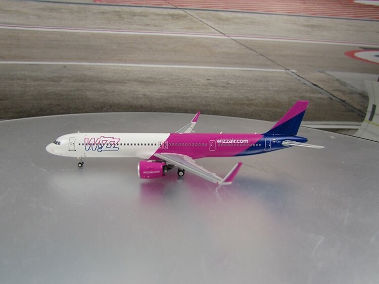 Wizz A321neo Reg HA-LVH