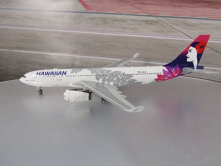 1/400 scale Hawaiian Airlines A330-200 Reg No. N389HA