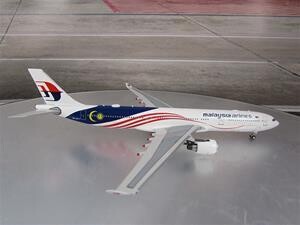 1/400 scale Malaysia Airlines A330-300 Negaraku Livery Reg No. 9M-MJT