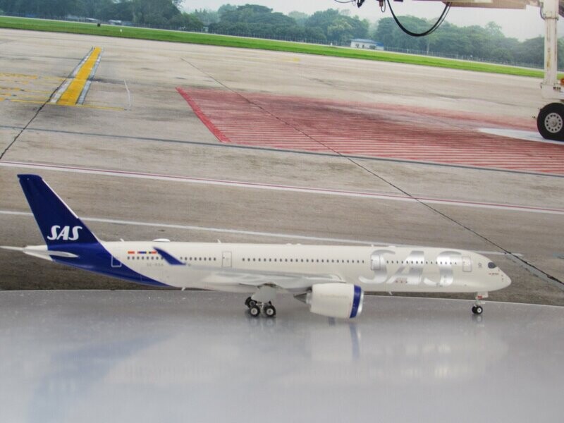1/400 scale SAS A350-900 New Livery Reg No. SE-RSA
