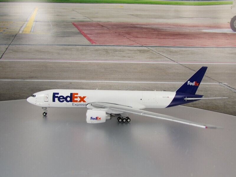 1/400 scale FedEx 777F Reg No. N887FD