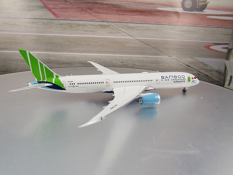 1/400 Bamboo Airways 787-9