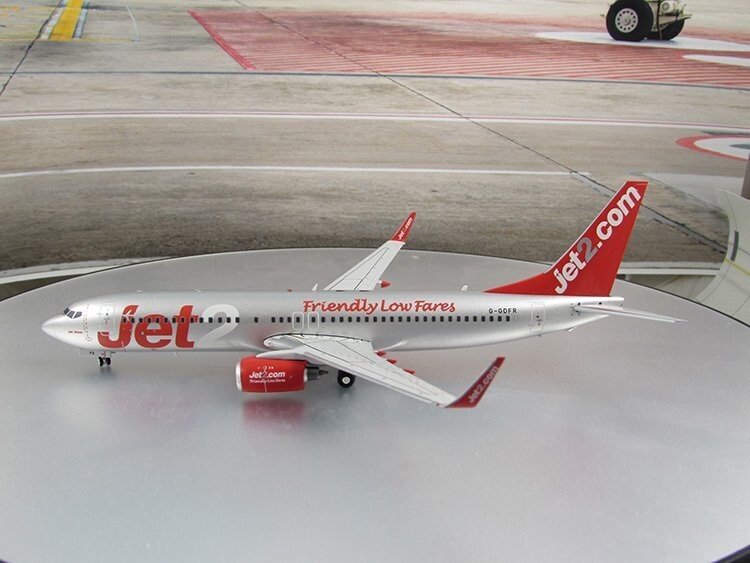 1/200 Jet2.com 737-800(W)