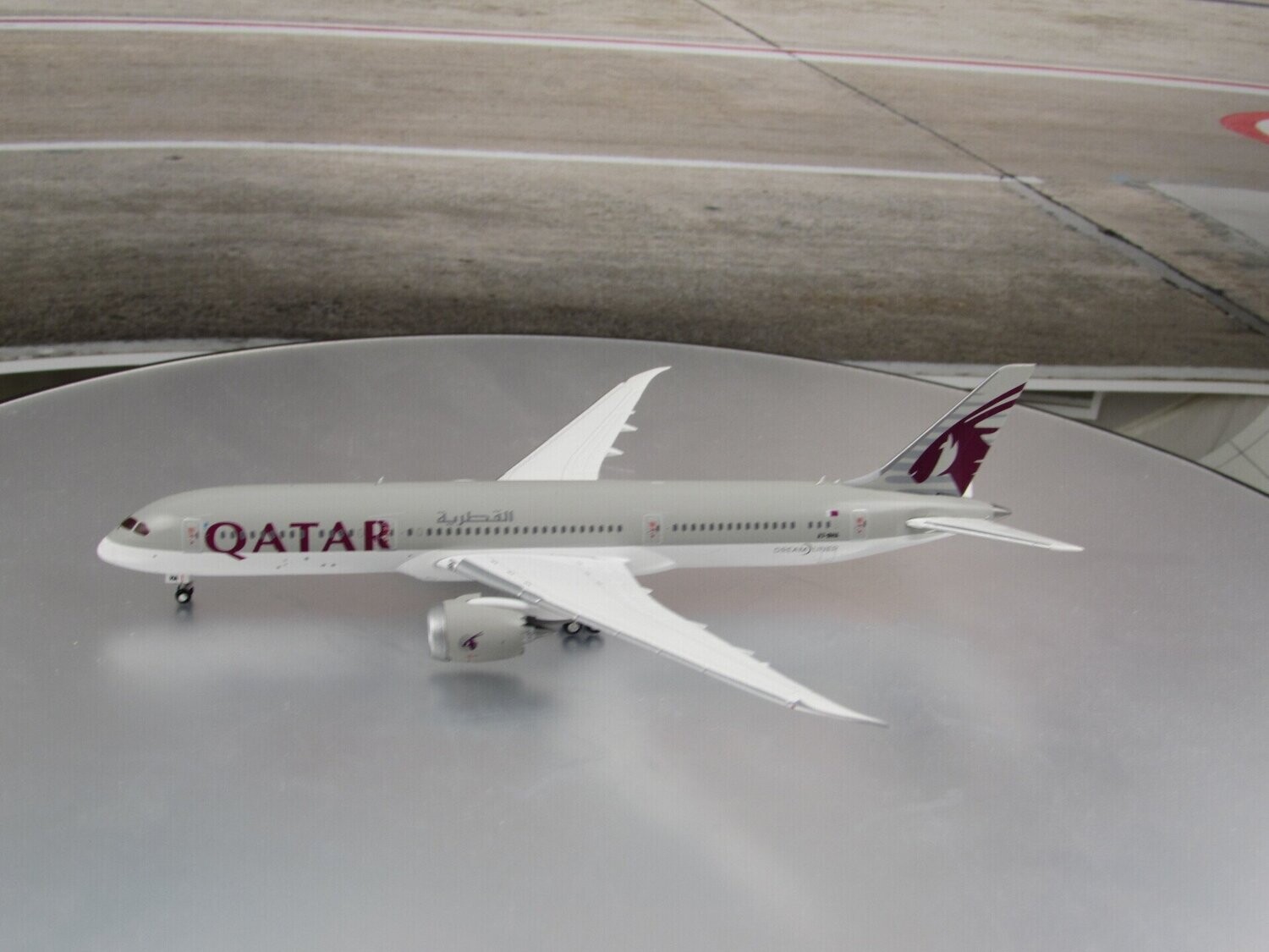 1/400 Qatar 787-9