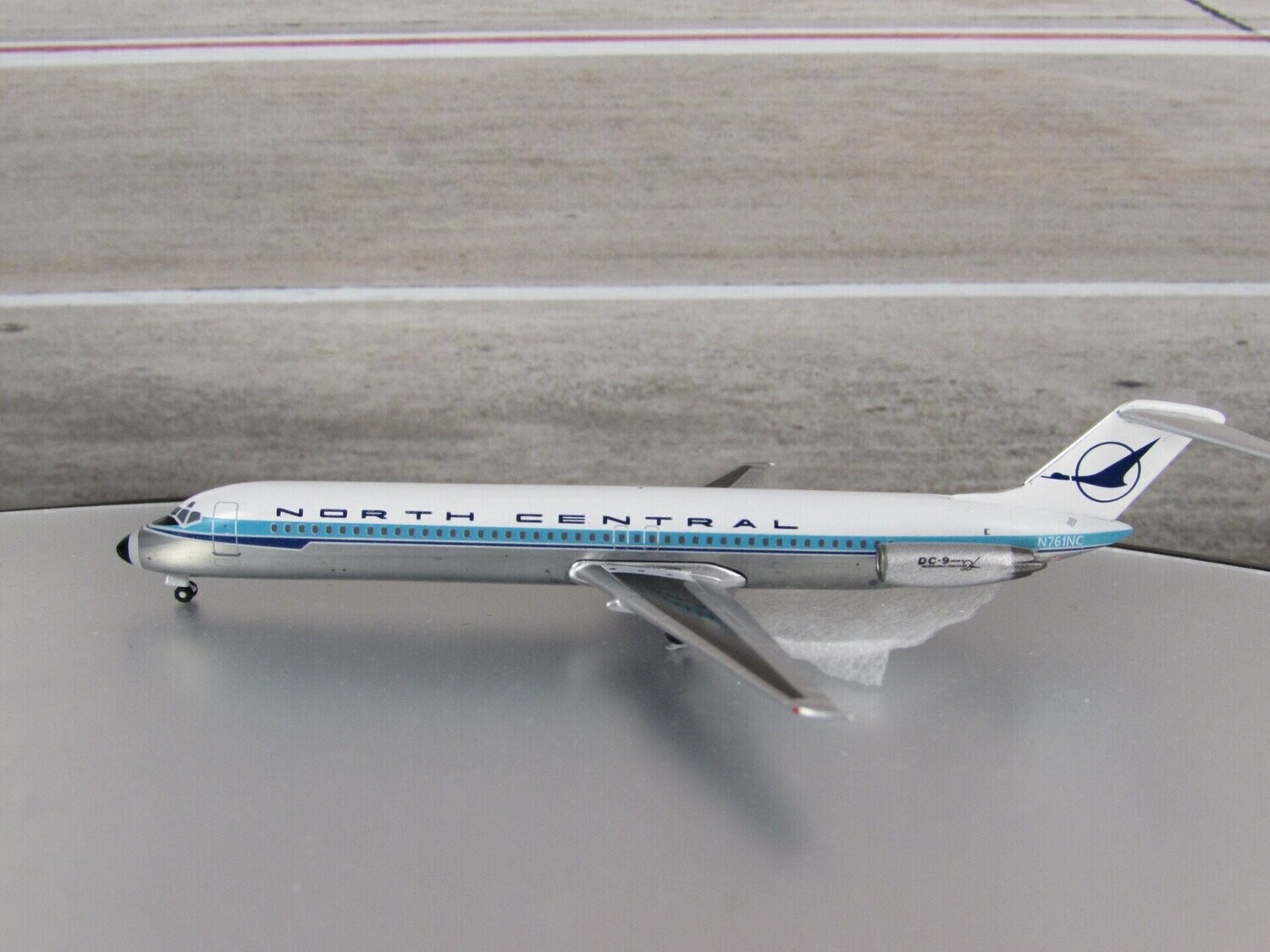 North Central DC-9-51