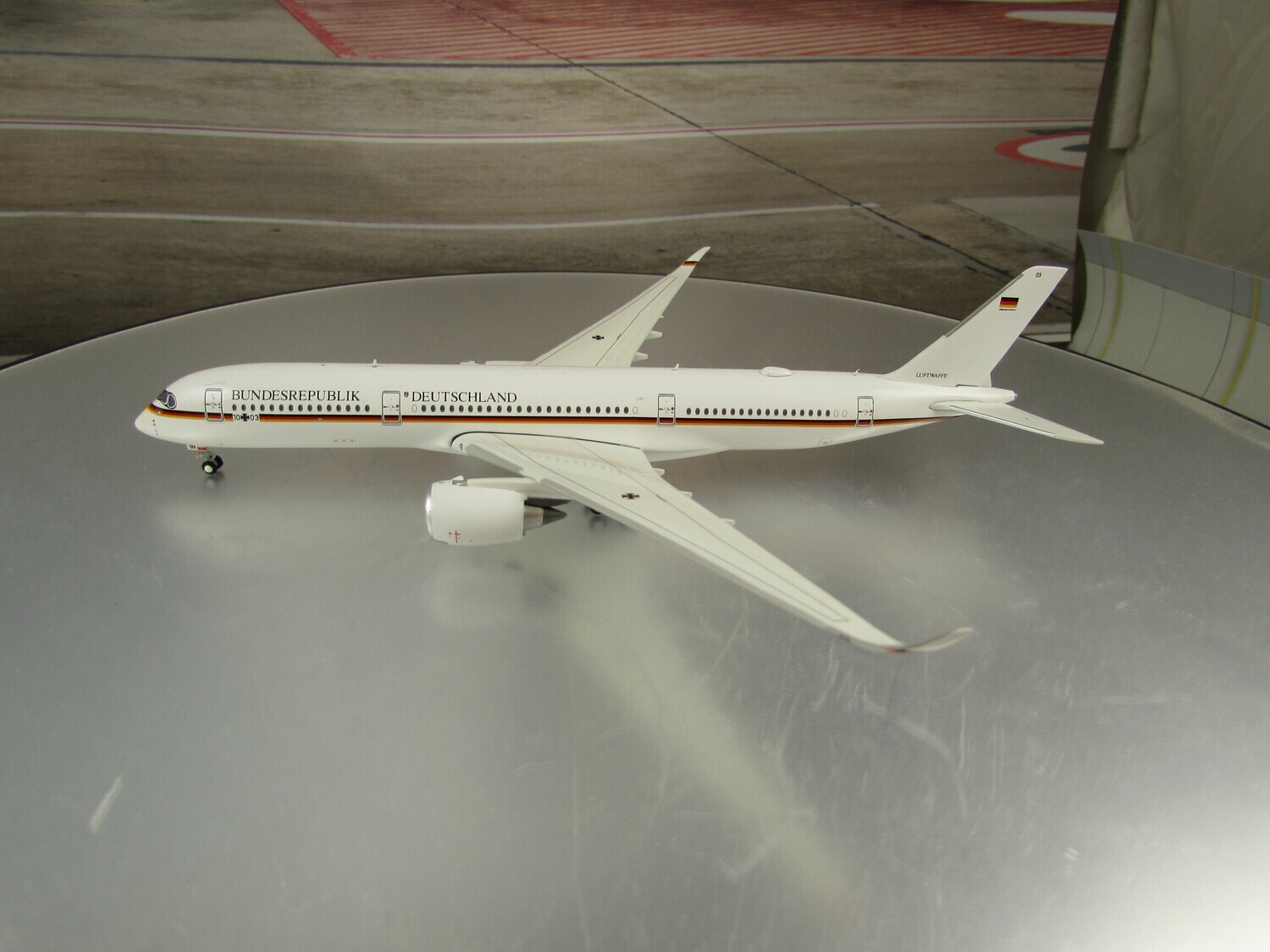 German Air Force/Luftwaffe Bundespublik A350-900 Reg 10+03