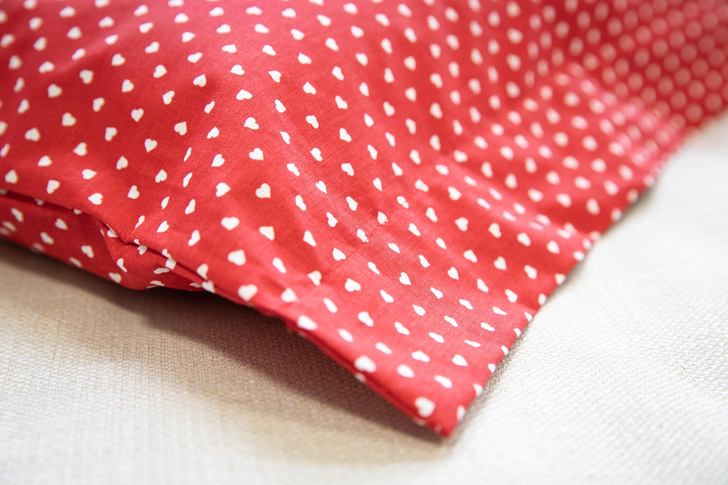 FEDERA 2 VOLANTS CUORI ROSSO-BIANCO 50x80