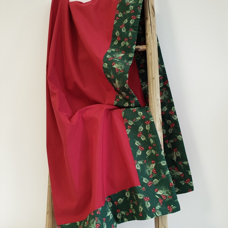TOVAGLIA RETTANGOLARE AGRIFOGLIO ROSSO/VERDE