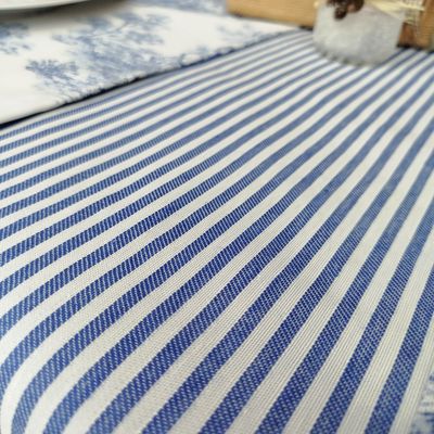 TOVAGLIA RETTANGOLARE RIGHE BIANCHE E BLU