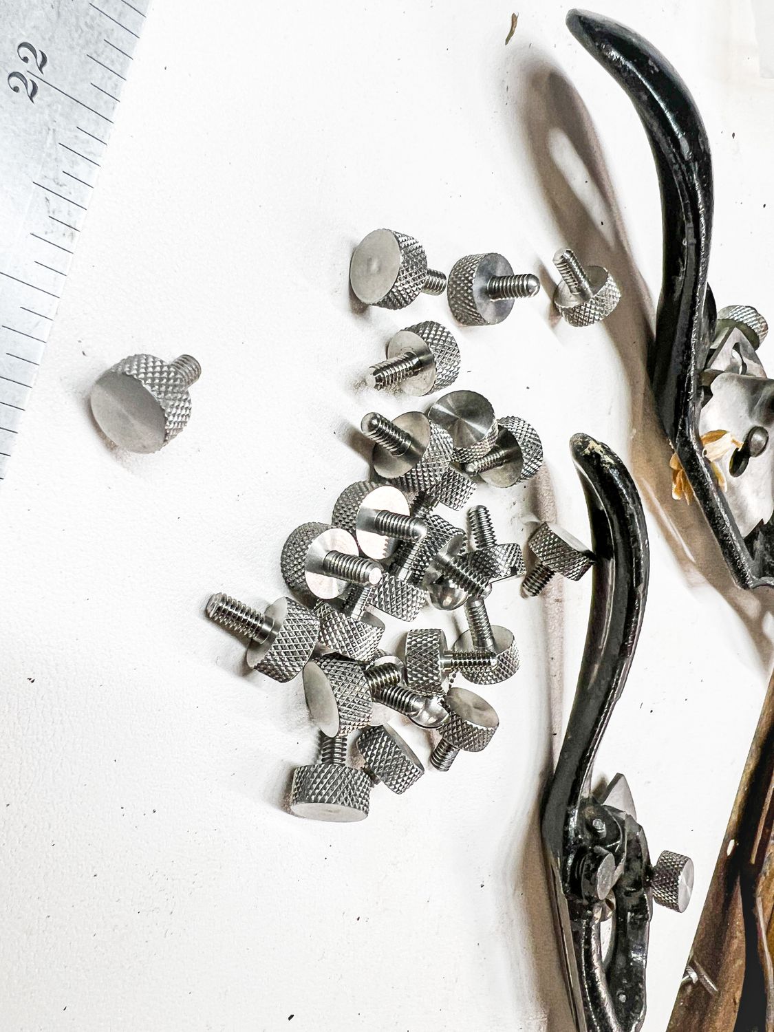10-28 x 3x8 Screw - NO SLOT