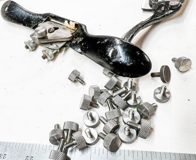 10-28 x 3x8 Screw - NO SLOT