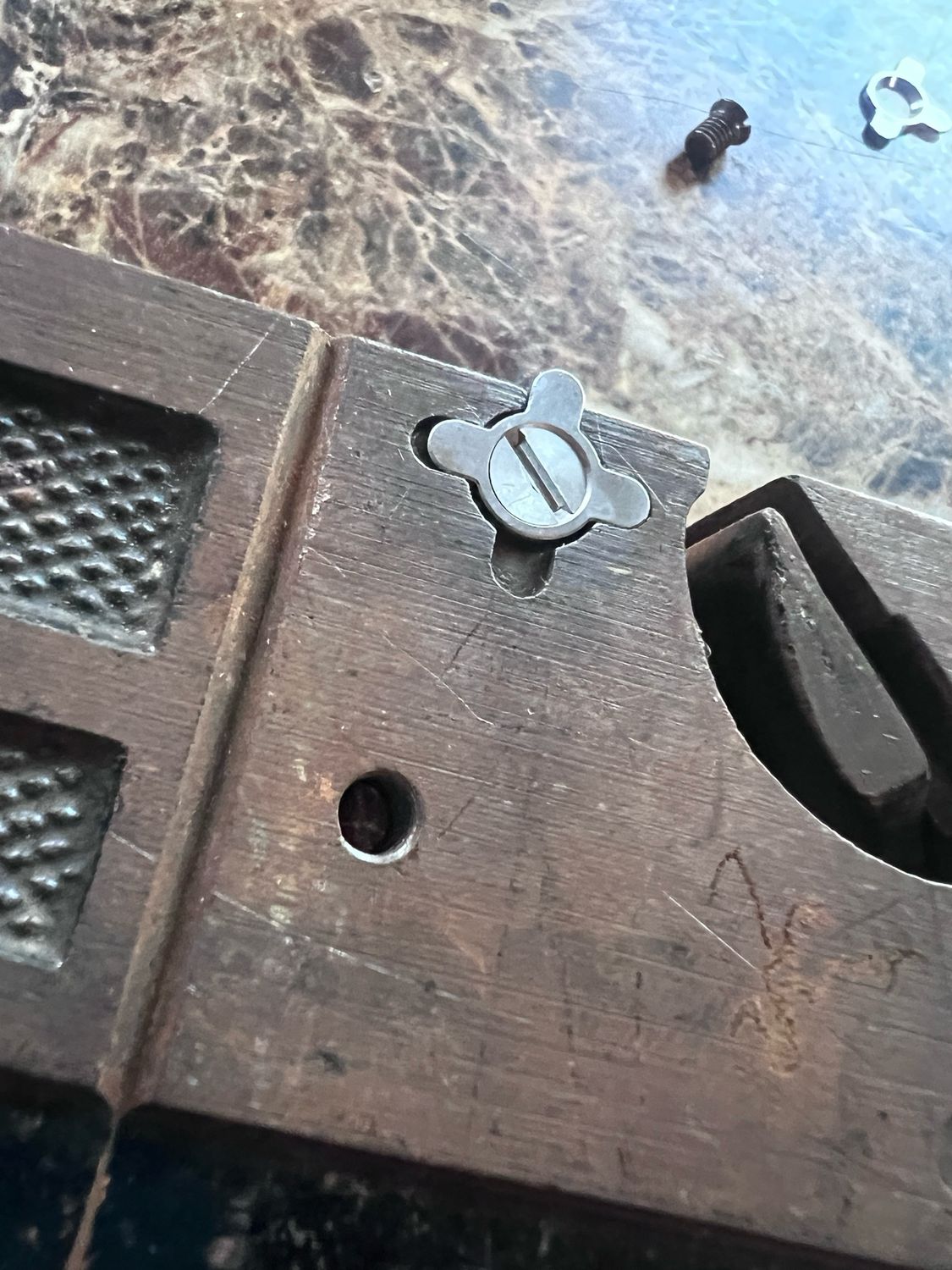 Tiny Head Spur Screw