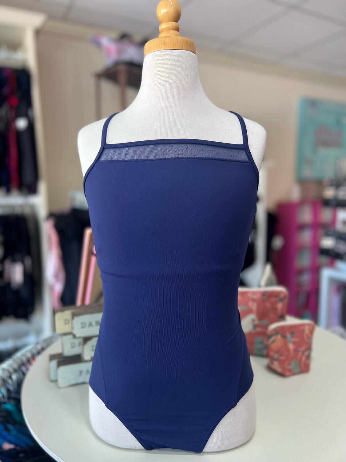 L8927 - CBS scallop back cami