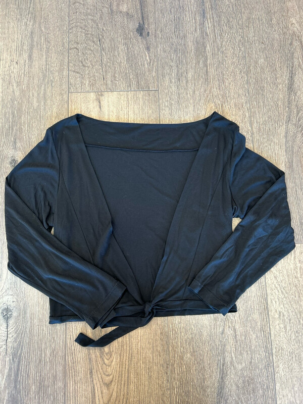 L-934 - ADULT Roxanne shrug