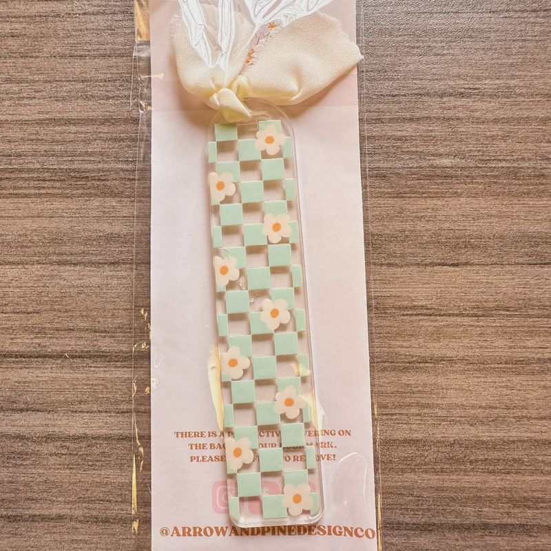 Checkered Daisy Acrylic Bookmark