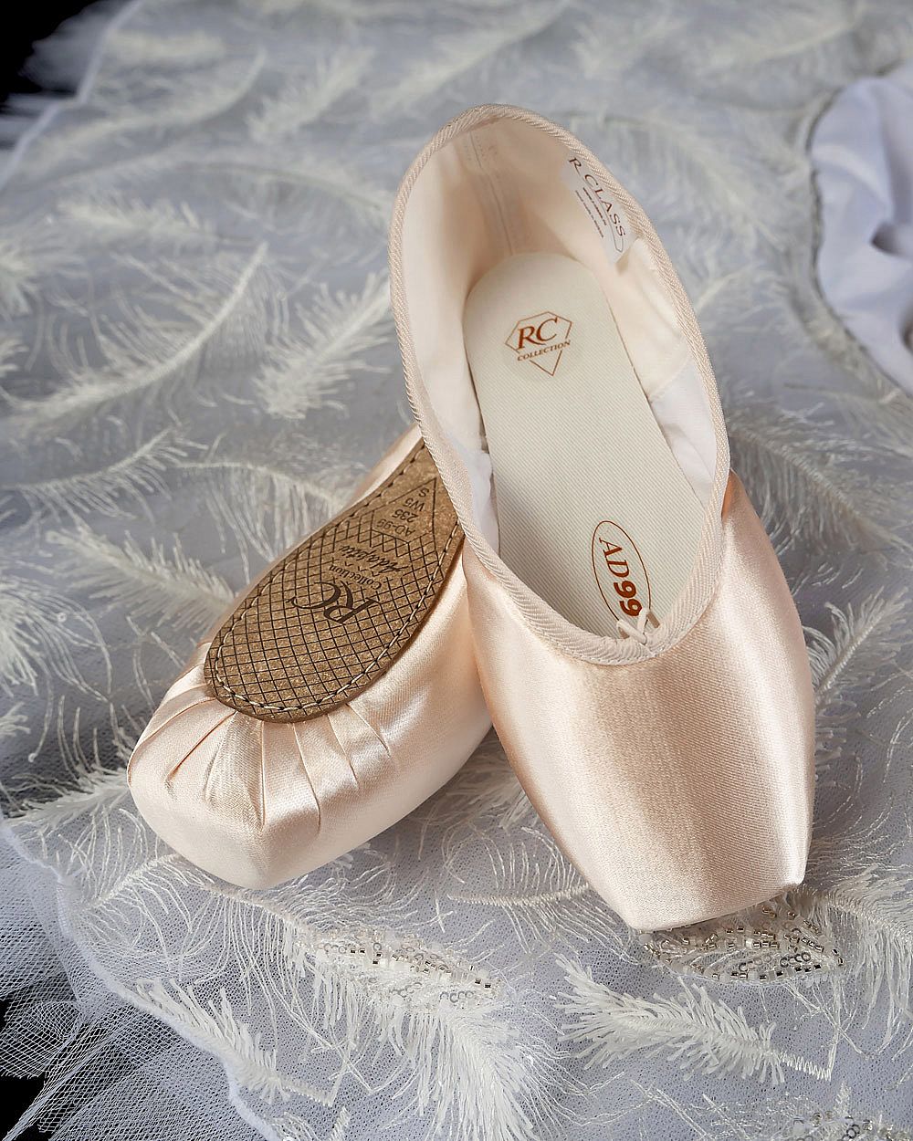 AD99 - Oriela Pointe Shoe