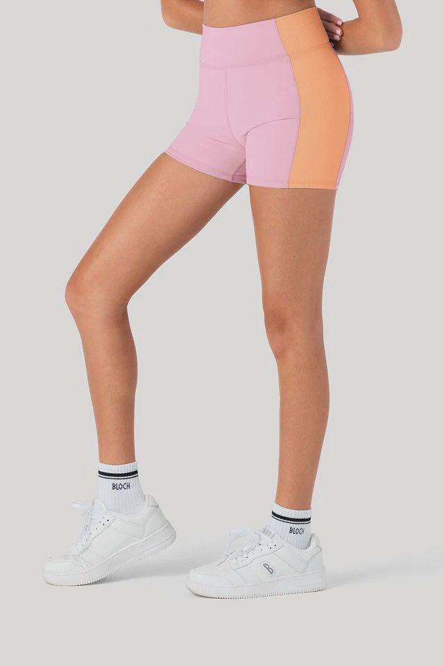 Girls Arch Contrast Rib Short D55750G, Color: BGM (Bubble Gum), Size: 6