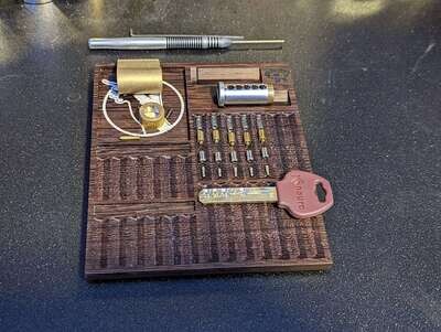 Pinning Trays