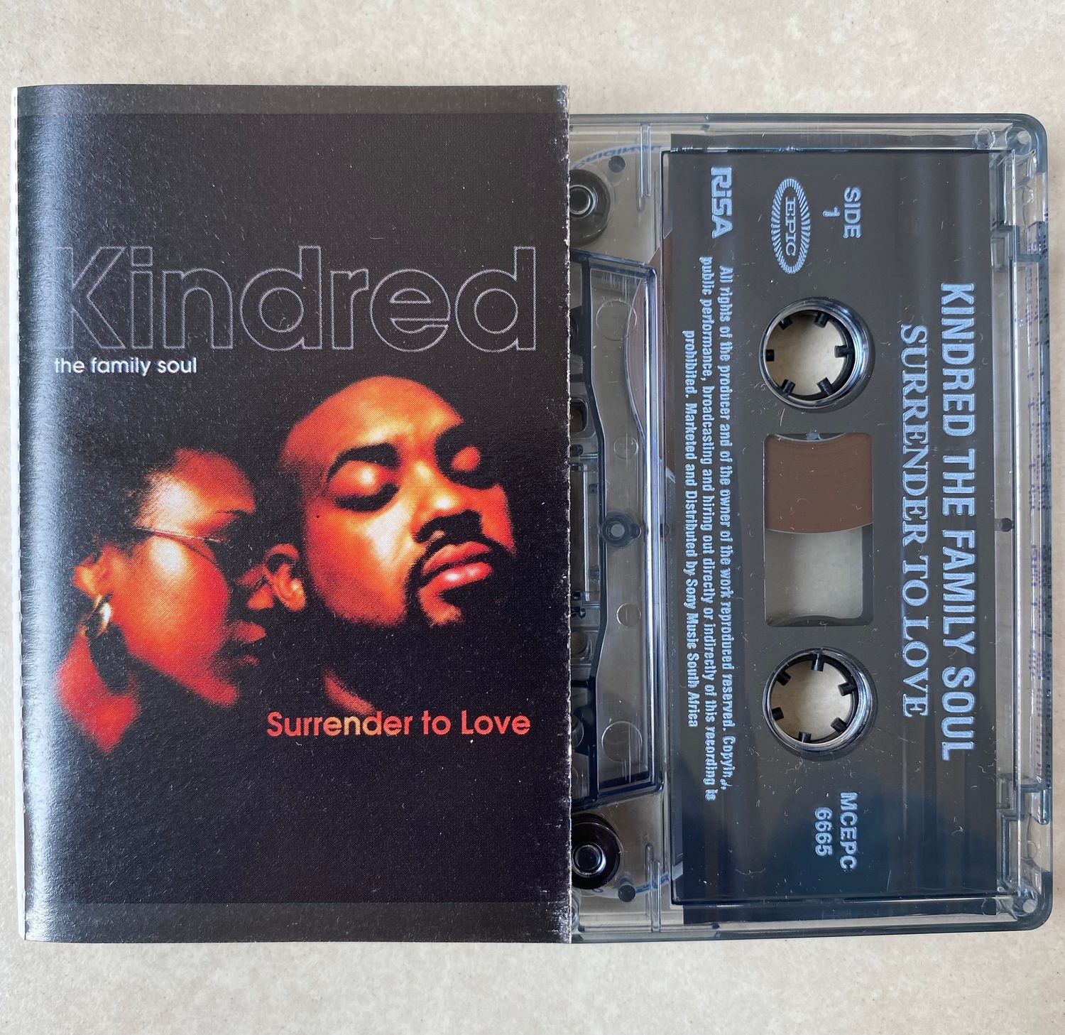 Kindred The Family Soul – Surrender To Love (Cassette)
