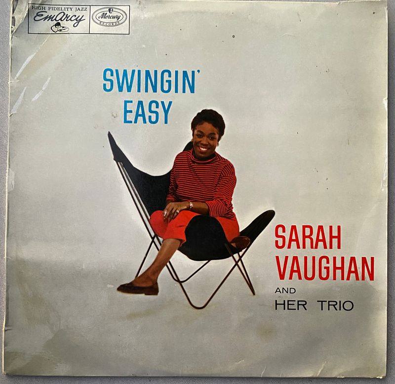 Sarah Vaughan And Her Trio – Swingin&#39; Easy (Vinyl)