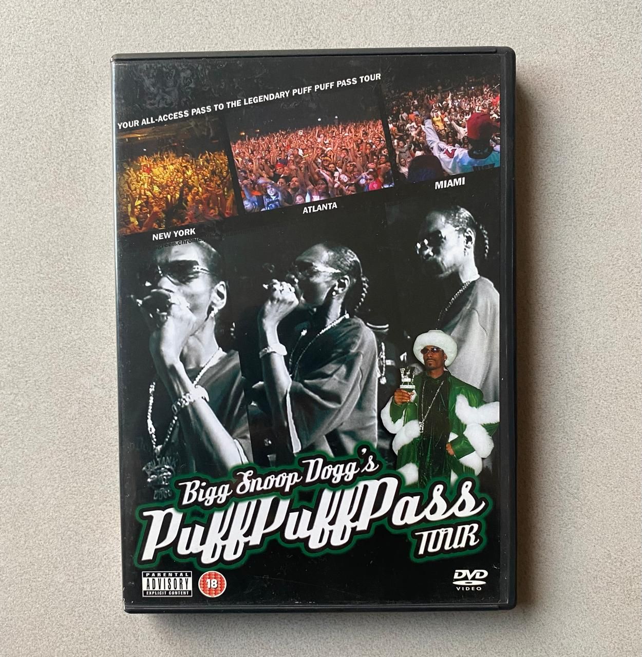 Bigg Snoop Dogg’s Puff Puff Pass Tour (DVD)