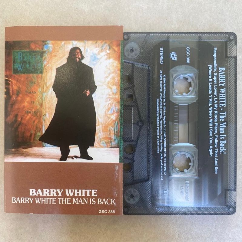 Barry White – The Man Is Back! (Cassette)