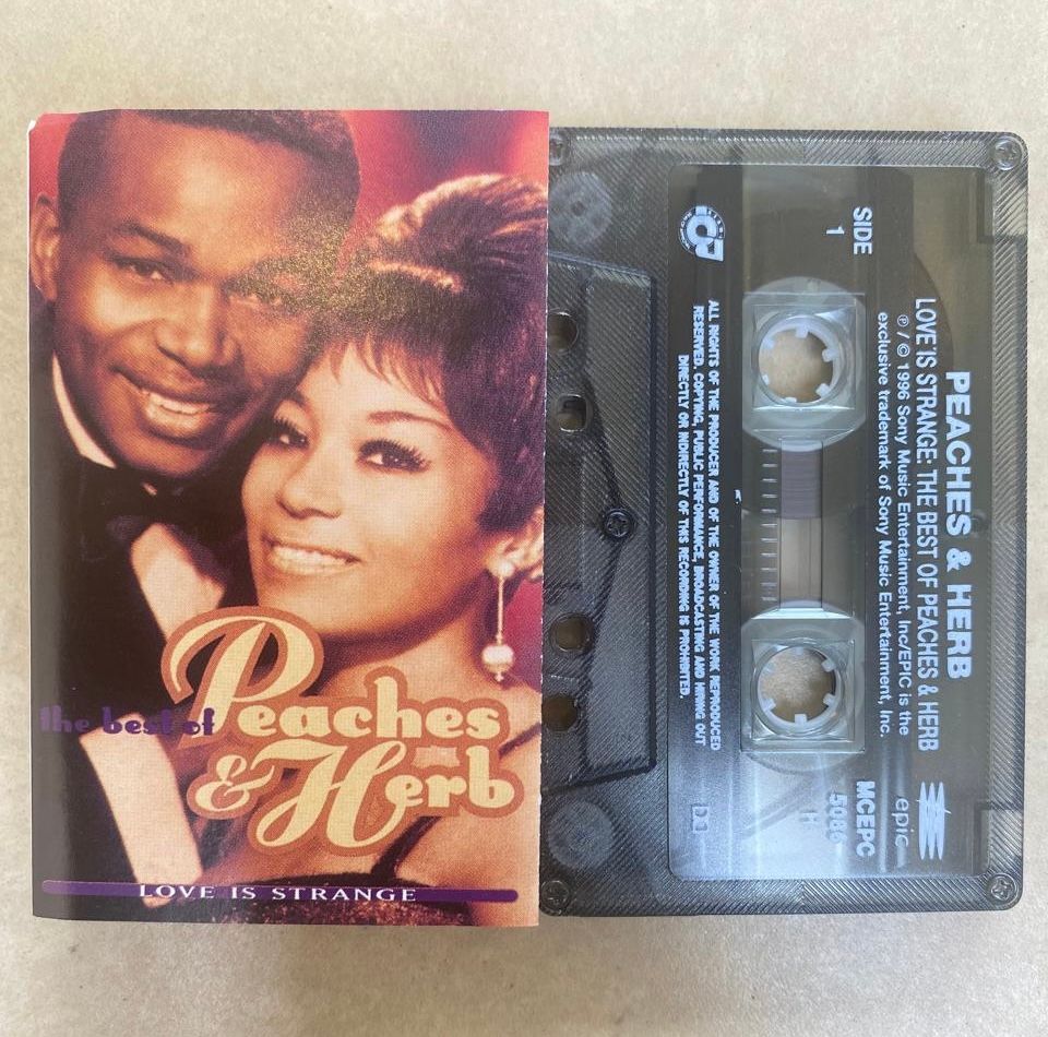 Peaches &amp; Herb – Love Is Strange: The Best Of (Cassette)