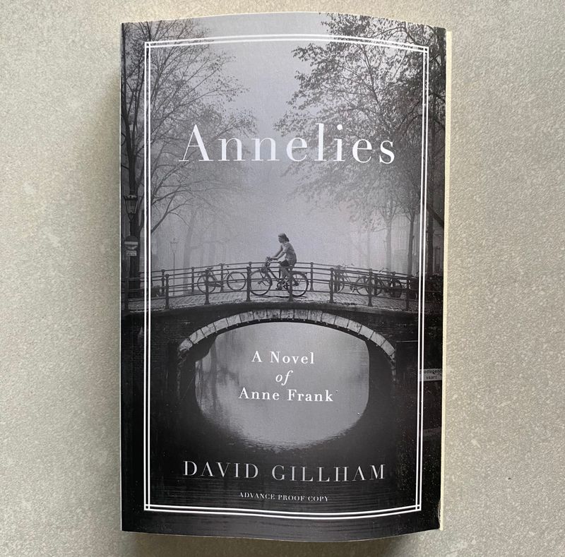 Annelies - David R. Gillham (Book)