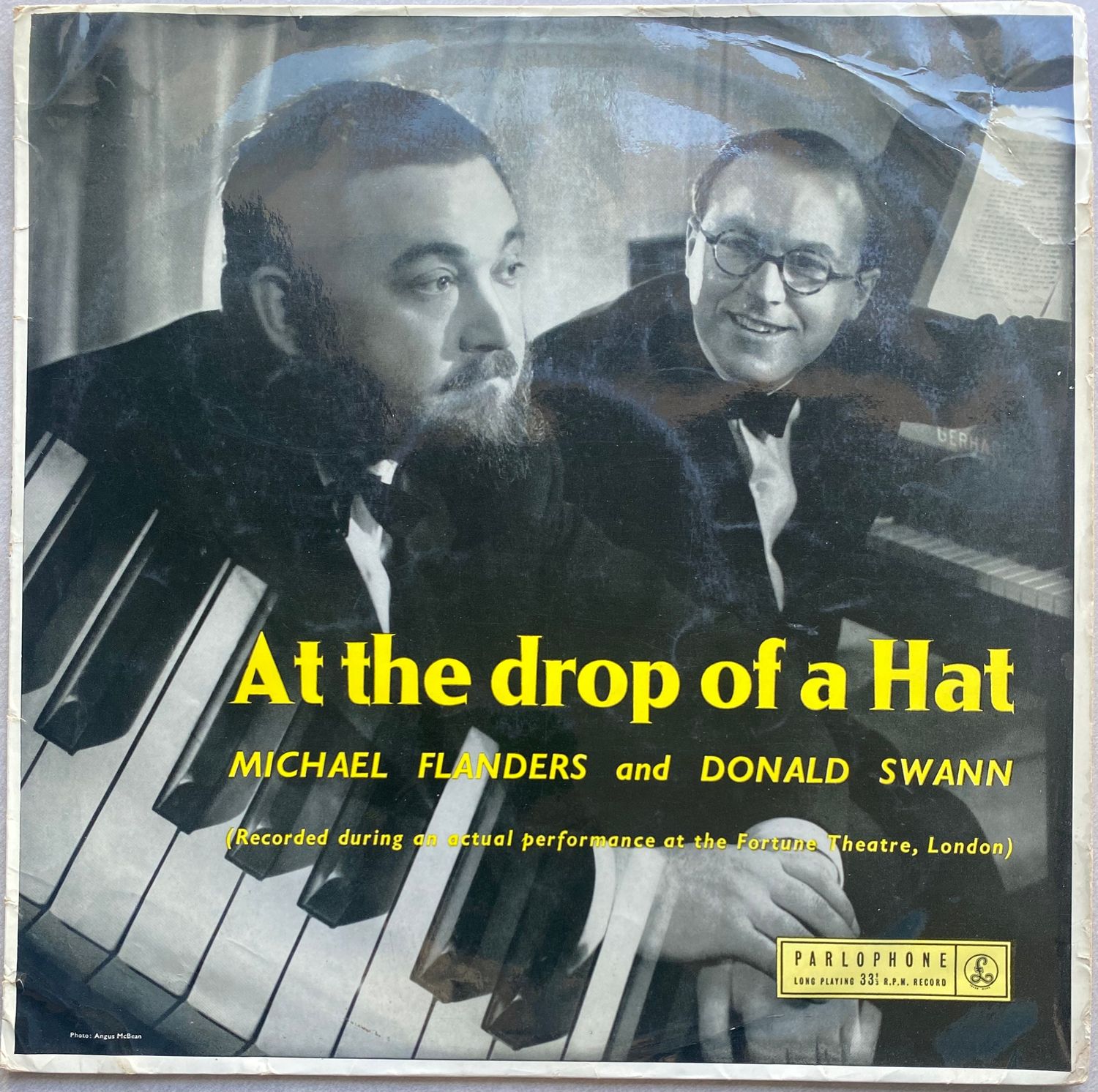 Michael Flanders &amp; Donald Swann – At the Drop of a Hat (Vinyl)