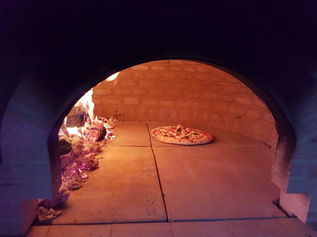 FORNO A LEGNA PREFABBRICATO IN COTTO REFRATTARIO DA 100X100