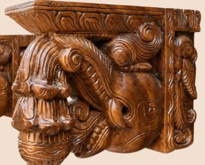 8" Traditional Yali Wall Hanging