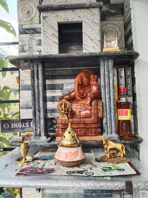 Happy Customers of Sitting Ganesh Happy Customers of Sitting Ganesh
