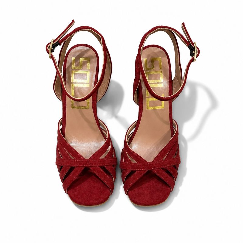 Aria burgundy