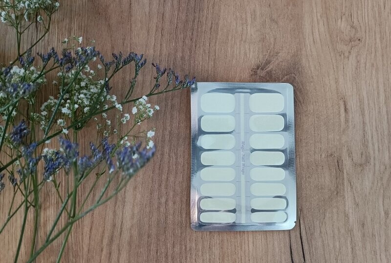 Buttermilk Fresh, semitransparent, 16er-Nagelfolie Buttermilk Fresh, semitransparent, 16er-Nagelfolie