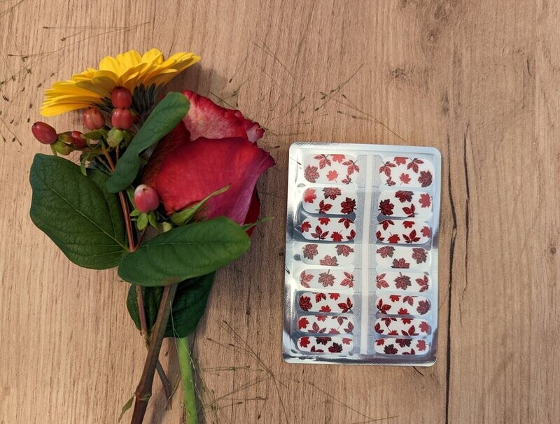 Maple Leaves, Overlay, 16-er Nagelfolie Magic Nail Wraps wieder da! Maple Leaves, Overlay, 16-er Nagelfolie Magic Nail Wraps wieder da!