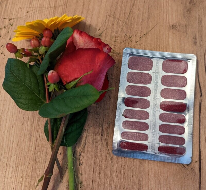 Magic Berry, 16-er Nagelfolie Magic Nail Wraps wieder da! Magic Berry, 16-er Nagelfolie Magic Nail Wraps wieder da!