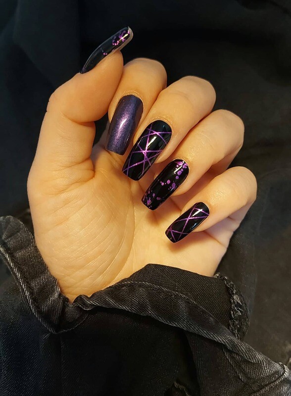 Lilac Laser, teilweise pearly, 16-er Nagelfolie