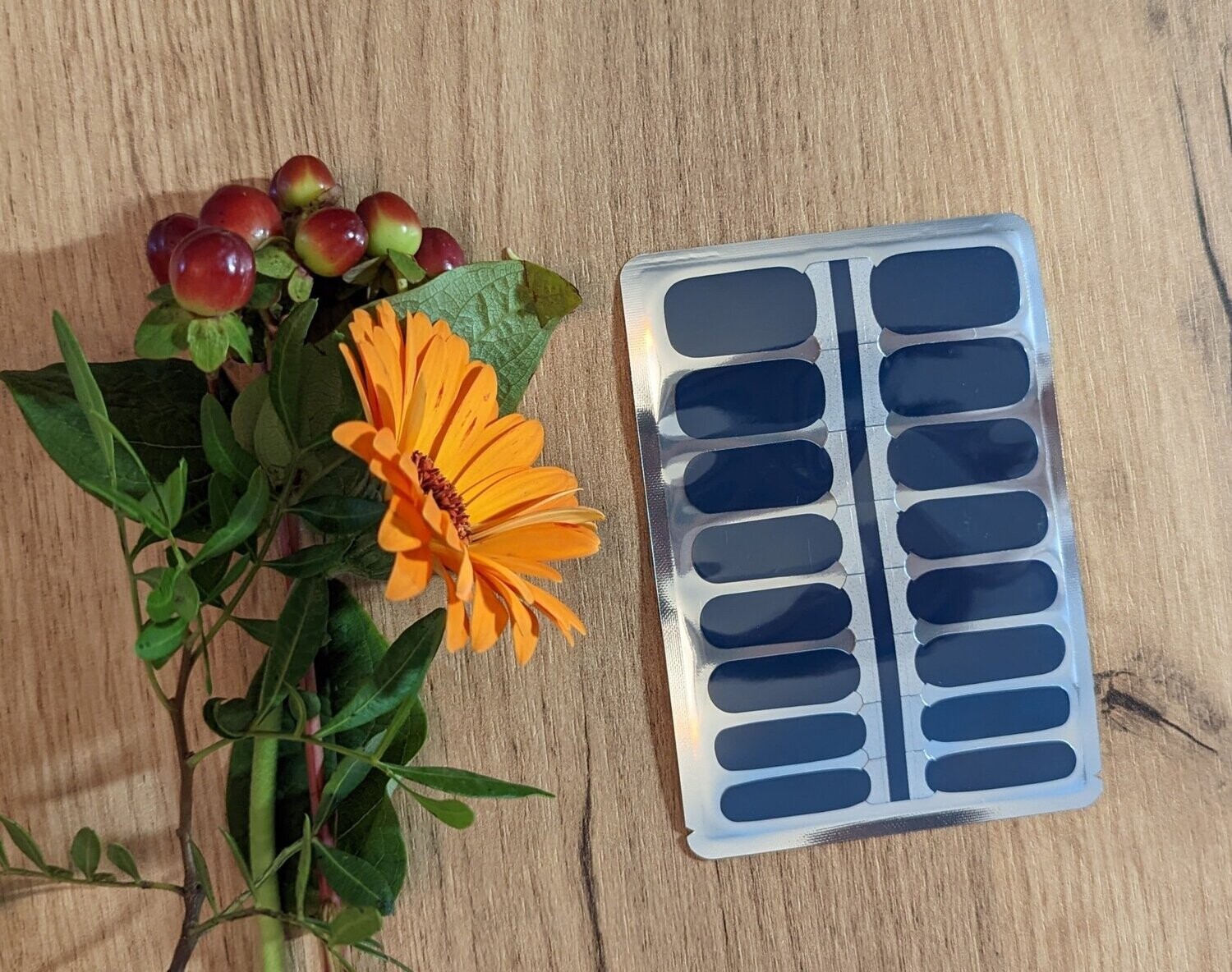 Majolica Blue, 16-er Nagelfolie Magic Nail Wraps Majolica Blue, 16-er Nagelfolie Magic Nail Wraps