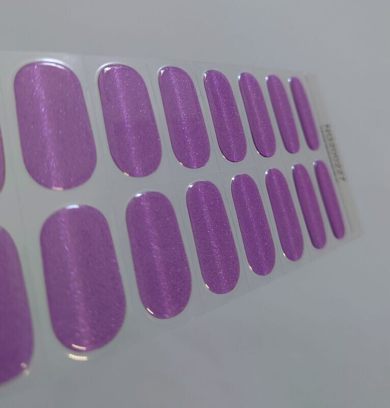 Brilliant Orchid, leicht semitransparent, UV-Gel-Folie, 20er-Nagelfolie