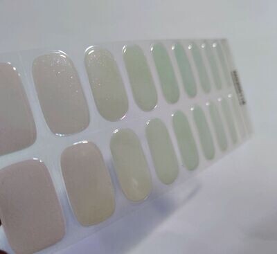 Dazzling Glam Satin, sehr semitransparente UV-Gel-Folie , 20er-Nagelfolie Magic Nail Wraps NG200116 Dazzling Glam Satin, sehr semitransparente UV-Gel-Folie , 20er-Nagelfolie Magic Nail Wraps NG200116