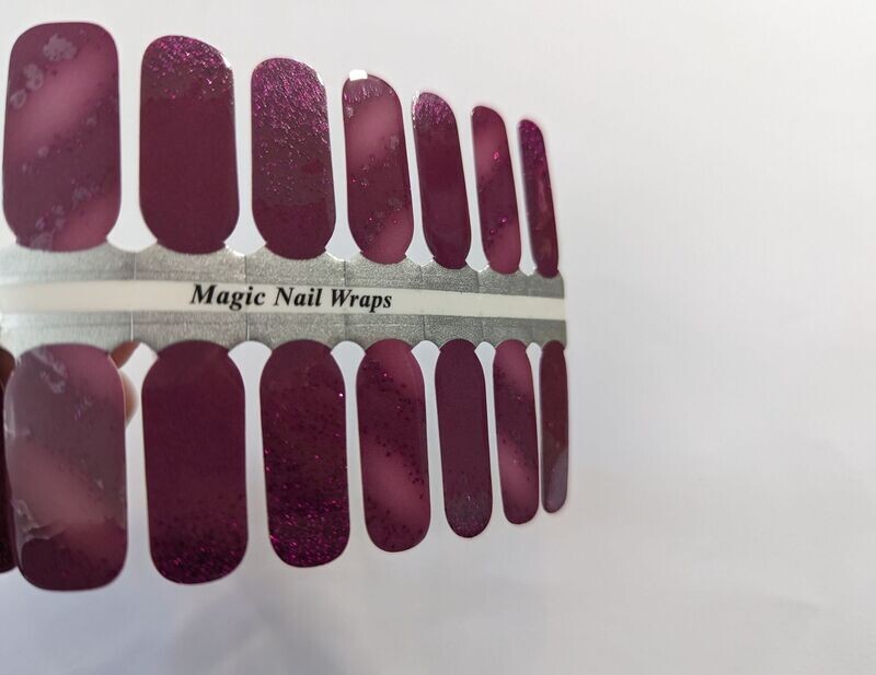 Beautiful Helen Berry Love, 16er-Nagelfolie Beautiful Helen Berry Love, 16er-Nagelfolie