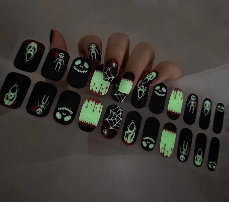 SCREAM! Deluxe, nachtleuchtende 22er Nagelfolie SCREAM! Deluxe, nachtleuchtende 22er Nagelfolie