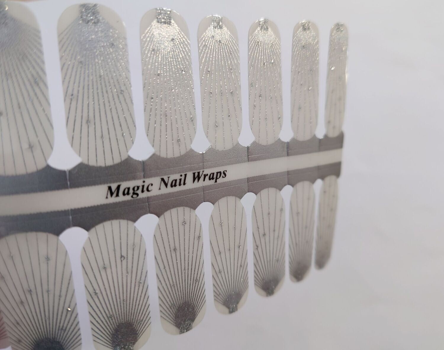 Chantara Silver, Overlay, transparente 16er-Nagelfolie Magic Nail Wraps Exklusivdesign