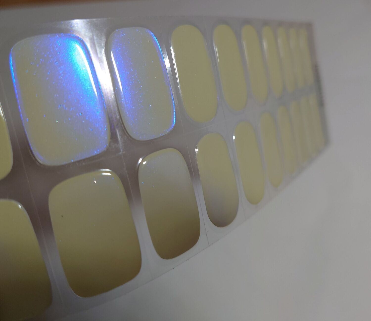Fresh Glazed, sheer, UV-Gel-Folie, 20er-Nagelfolie Magic Nail Wraps NG200112